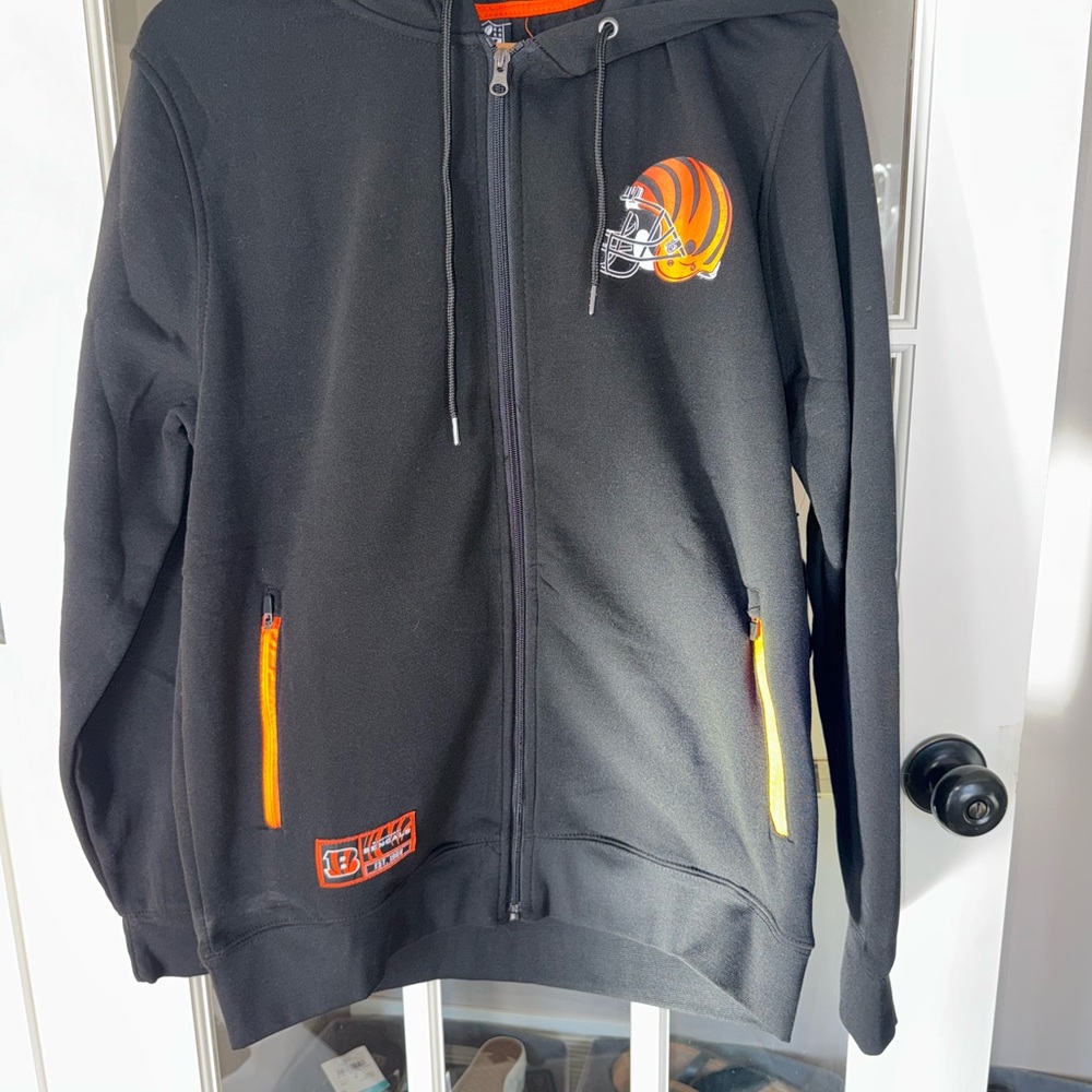 NFL Team Apparel Black Hoodie with Orange Trim size medium NWT-bengals